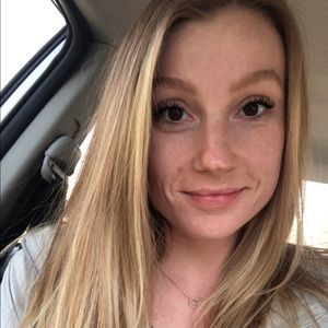 Meet your Posher, Olivia